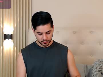 Andrewdenson Chaturbate stream image from March 19, 2025