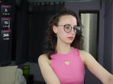 Maliceeee Chaturbate stream image from March 19, 2025