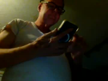 Eve1luvsray Chaturbate stream image from March 20, 2025