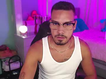 Kenfenty Chaturbate stream image from March 20, 2025