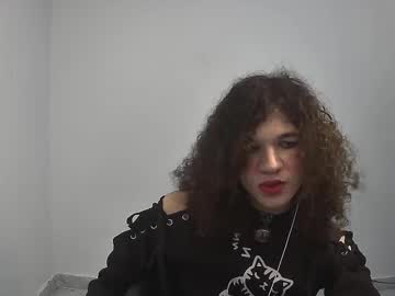 Heliauwu Chaturbate stream image from March 20, 2025