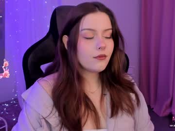 Coralinekeyns Chaturbate stream image from March 20, 2025