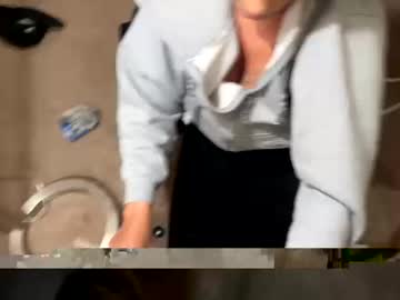 Hardnwet4me Chaturbate stream image from March 20, 2025