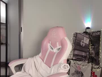 Lovelycaroll Chaturbate stream image from March 20, 2025
