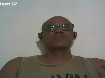 Retlam37 Chaturbate stream image from March 20, 2025