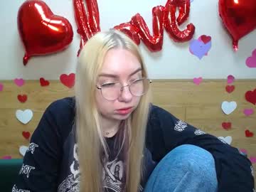 Beatriceflyy Chaturbate stream image from March 20, 2025