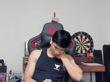 Logannick Chaturbate stream image from March 20, 2025