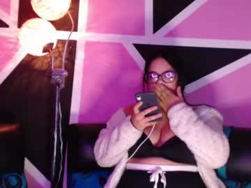 Violeta_Saenzzzz Chaturbate stream image from March 20, 2025