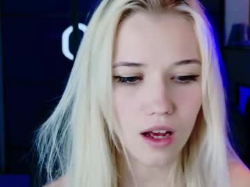 Shhho_O Chaturbate stream image from March 20, 2025