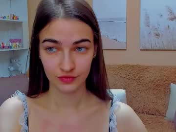 Astorianight Chaturbate stream image from March 20, 2025