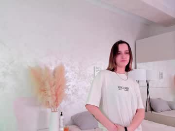 Lynneduell Chaturbate stream image from March 20, 2025