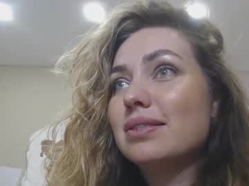 Xkristinaxxx Chaturbate stream image from March 20, 2025