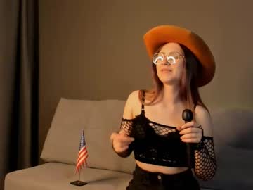 Dina_Newstar Chaturbate stream image from March 20, 2025