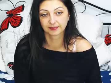 Divinafrodita Chaturbate stream image from March 20, 2025