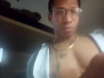 Justaguywhosehung Chaturbate stream image from March 20, 2025