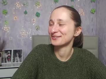 Michellee11 Chaturbate stream image from March 20, 2025