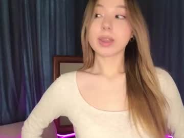 Esmecooling Chaturbate stream image from March 20, 2025
