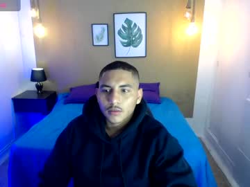 Dereck_Brow Chaturbate stream image from March 20, 2025