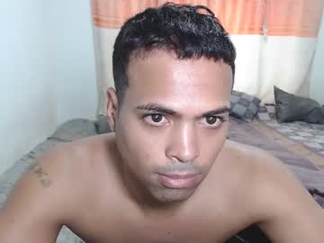 Andresfern Chaturbate stream image from March 20, 2025