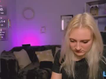 Roxy_4youu Chaturbate stream image from March 20, 2025