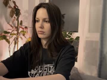 Yourher0in Chaturbate stream image from March 20, 2025