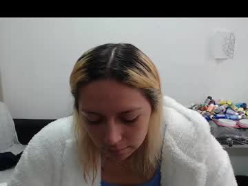 Hot_Mommymia Chaturbate stream image from March 20, 2025