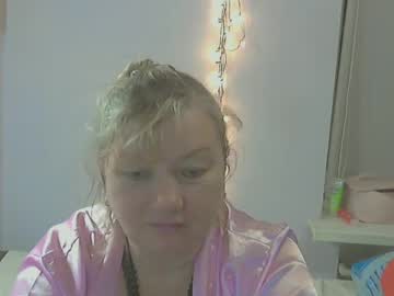 Queen_Jane8 Chaturbate stream image from March 20, 2025