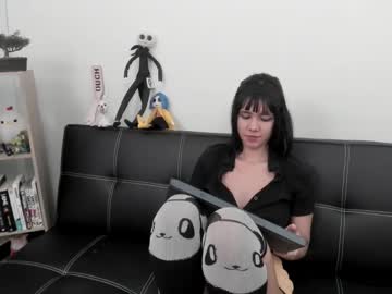 Yunablack Chaturbate stream image from March 20, 2025