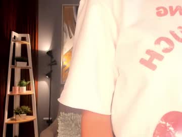 Vienah Chaturbate stream image from March 20, 2025