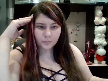 Emoparamour Chaturbate stream image from March 20, 2025
