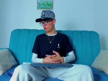 Neoraptis Chaturbate stream image from March 20, 2025