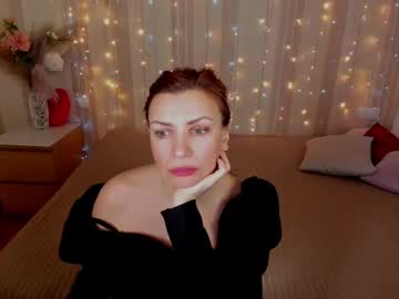 Daisymoor Chaturbate stream image from March 20, 2025