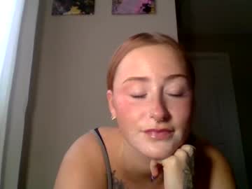 Sallybae555 Chaturbate stream image from March 20, 2025