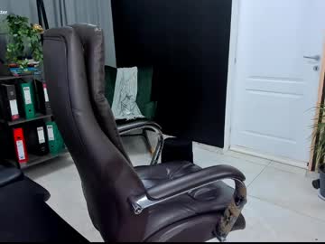 Fireflowers_ Chaturbate stream image from March 20, 2025