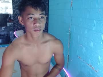 Johnydestroyer Chaturbate stream image from March 21, 2025