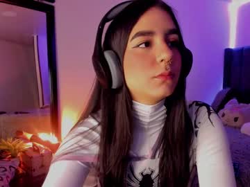 Alicewoodville Chaturbate stream image from March 21, 2025