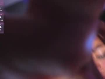 Emybeecker Chaturbate stream image from March 21, 2025