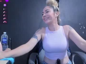 Viktoria_Davis_ Chaturbate stream image from March 21, 2025