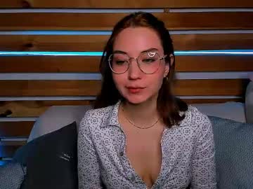 Lilosims Chaturbate stream image from March 21, 2025