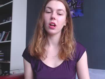 Hoveykey Chaturbate stream image from March 21, 2025