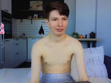 Troye_Mellet Chaturbate stream image from March 21, 2025
