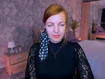 Youruniversee Chaturbate stream image from March 21, 2025