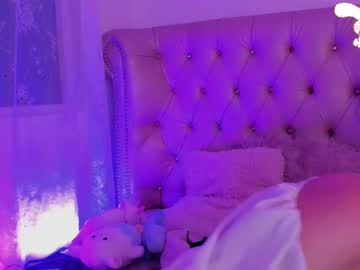 Alexafoxy18 Chaturbate stream image from March 21, 2025