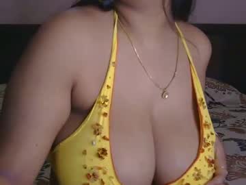 Dolly_2 Chaturbate stream image from March 21, 2025