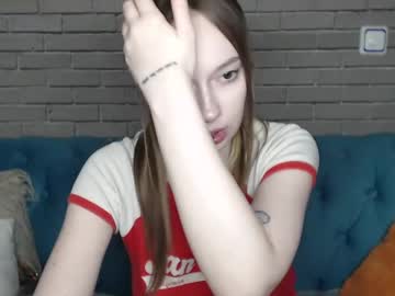 Evelinagrayas Chaturbate stream image from March 21, 2025
