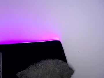 Lau_24 Chaturbate stream image from March 21, 2025