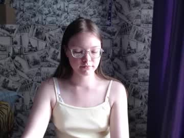Honey_Mood Chaturbate stream image from March 21, 2025