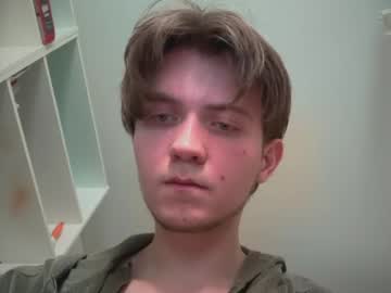 Kero180 Chaturbate stream image from March 21, 2025