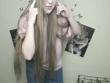 Raspberry0101 Chaturbate stream image from March 21, 2025