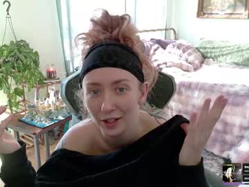 Adalinarae Chaturbate stream image from March 21, 2025